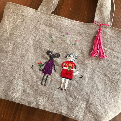 花摘み2匹さん刺繍トートバッグ♪（再販なし作品）