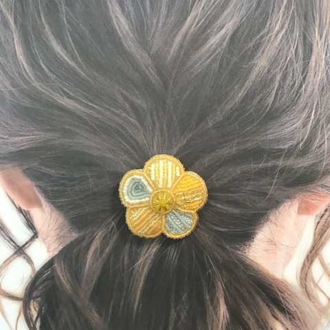 ビーズ刺繍ヘアゴム＊ブローチ＊キーホルダー