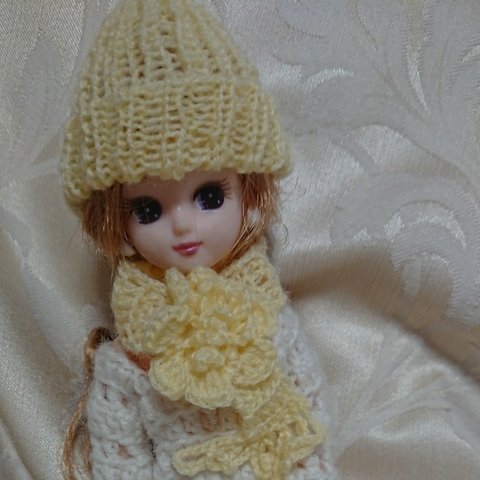 リカちゃん人形のﾆｯﾄ帽とﾏﾌﾗｰｾｯﾄ