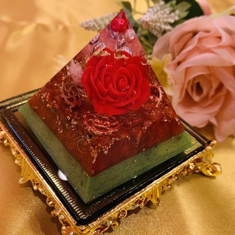 ★新作★薔薇のオルゴナイト★大型★真紅の薔薇★クリスマス★イエローアゲート★ローズクォーツ封入★