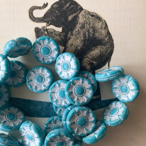 【1コずつ販売】JIRI＊IVANA #czech beads#チェコビーズ　flower wheel22㎜ light blue/chalk white