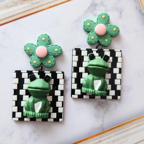 カエルの貼り付け🐸ピアス✳イヤリング