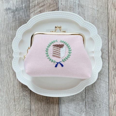 【再販なし】レイヤーケーキ刺繍のティータイムがま口ポーチ（ピンク）