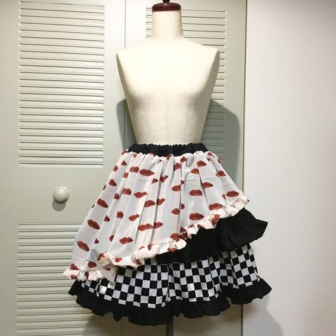 【SALE!!▼】 YUME no KUNI FRILL SKIRT ▶︎スカート・フリル・リップ・唇・ドレス・チェッカーフラッグ・ロリータ