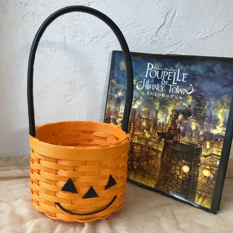 ハロウィンのお菓子入れてね 🎃バケツ型カゴバッグ