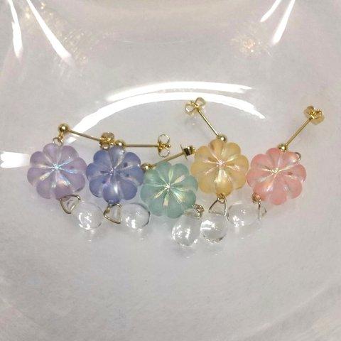 お花と雫のピアス（イヤリング変更可能です）