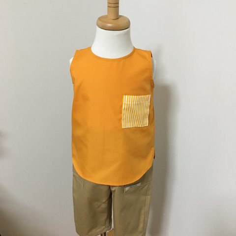 オレンジのノースリーブシャツ（80）