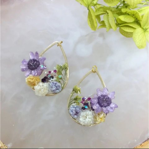  花のゆりかごピアス