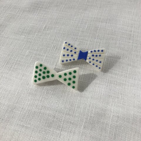 陶器風ブローチ ribbon みずたま