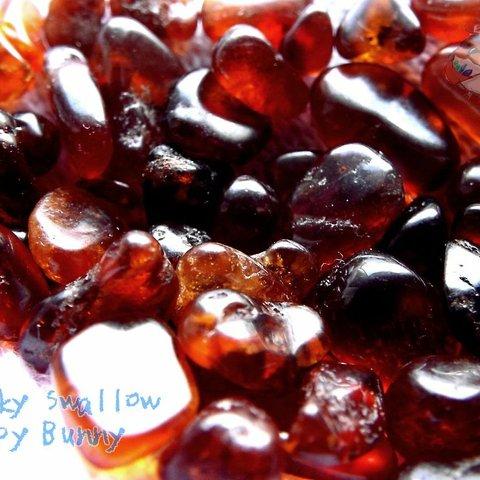 ✅ おすすめ品♪ 10ｇ オレンジガーネット 別名：紅榴石 石榴石 garnet 柘榴石 さざれ石♪おおきめ♪