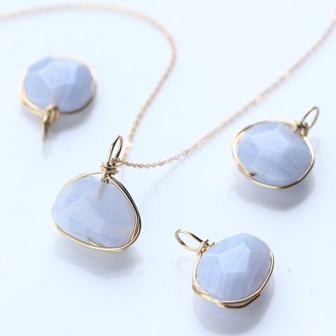 Pastel bluelace candy wrap ネックレス