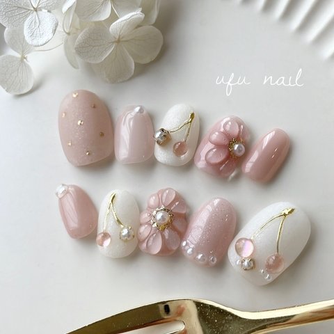 pale pink Cherry nail