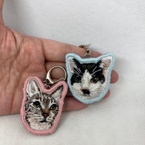 うちの子刺繍 猫キーホルダー 4cm オーダーメイド