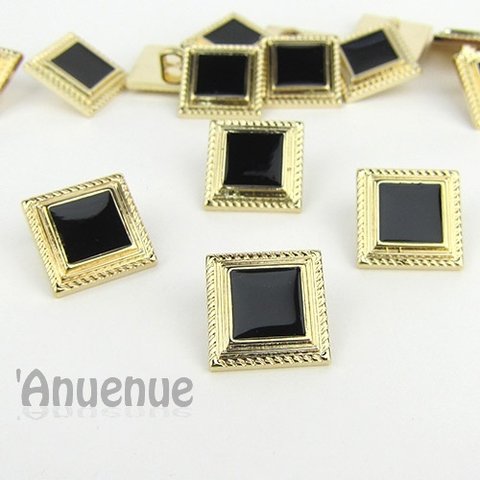 シャンクボタン　18mm【Antique square / Black】4個