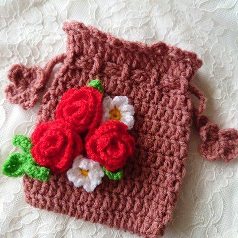 ニットポーチ　巾着　赤茶＆赤薔薇　小花　手編み　ハンドメイド　毛糸