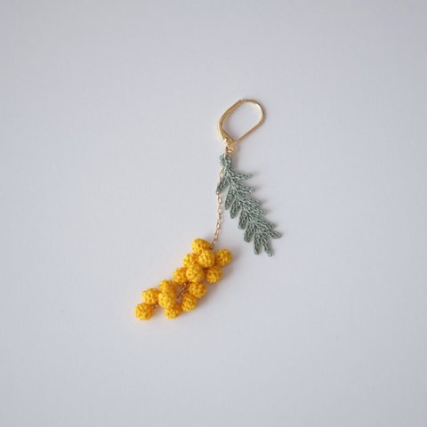 【片耳用】mimosa ピアス