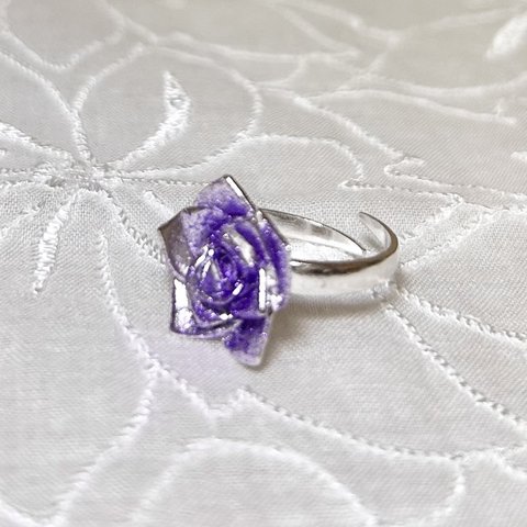 紫の薔薇の指輪