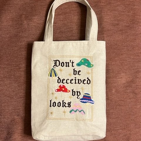 毒キノコに注意!!　刺繍丸底ミニトートバッグ