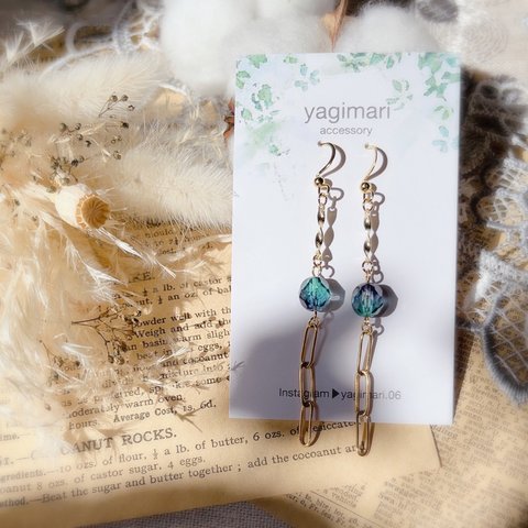 販売スタート‼️一点物【 ピアス イヤリング 】大人可愛い 個性的 シンプルアクセサリー  緑 グリーンアクセサリー