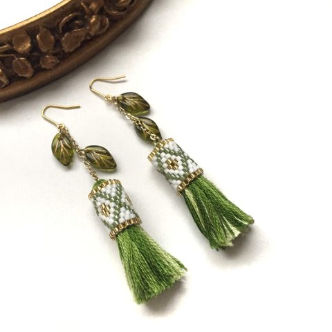 再販♡tassel× earrings（yellow green）