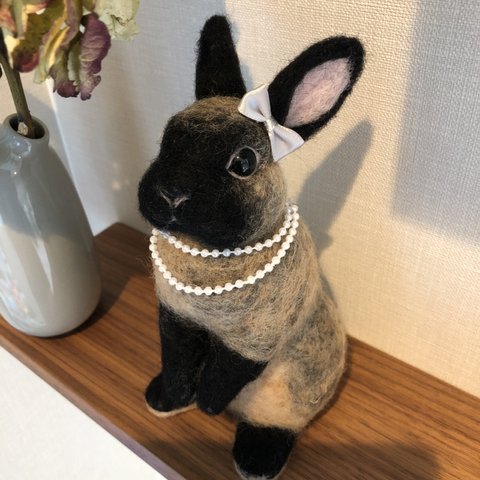 sold羊毛フェルト　うさぎ　サイアミーズセーブル　羊毛うさぎ