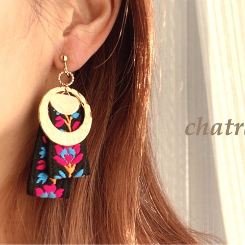 新作♡ tirolean flower earring black