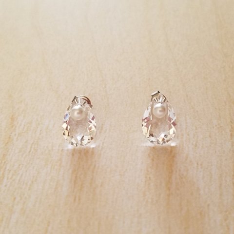 【再販】SWAROVSKIロングポストピアス【クリスタル・雫】