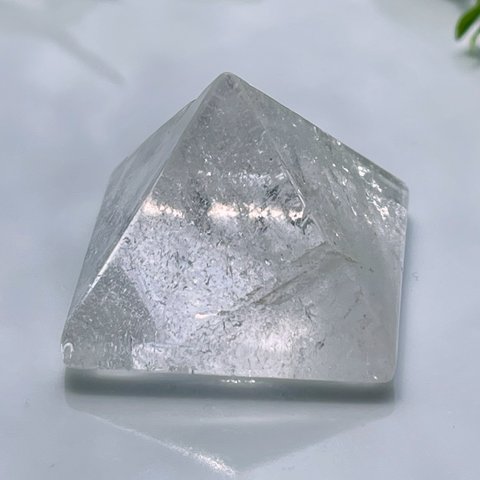 ガネーシュヒマール産水晶　ピラミッド