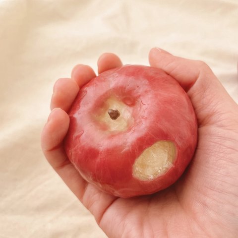 かじられたりんごのキャンドル(小)