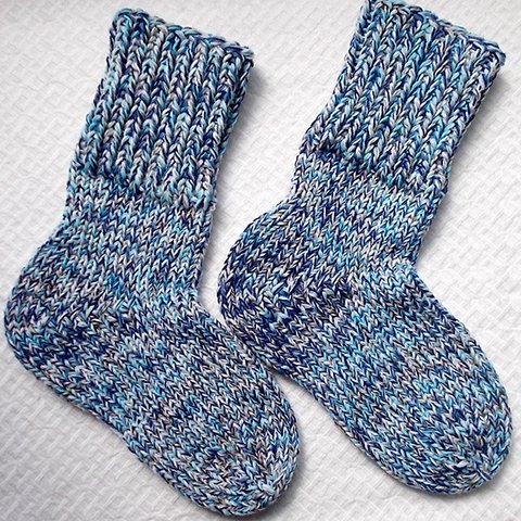 23.5～24.5㎝くらいの方用 厚手の手編み靴下 ウール100％ 毛糸を約230ｇ以上使用した分厚い靴下（70_71）