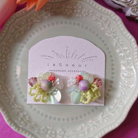 《saita》light green × purple つぶつぶ刺繍ピアス ／イヤリング