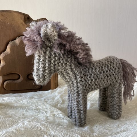 編みぐるみ　馬 