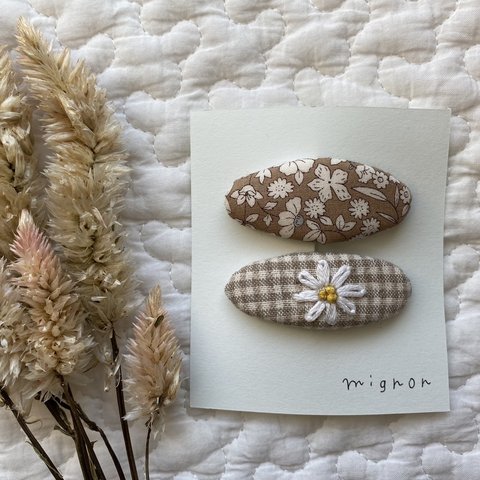 送料無料♡パッチンピン　デイジー刺繍〈2点セット〉