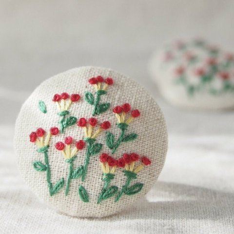 刺繍ブローチ サンプラー(フラワー) ヘアゴム可 くるみボタン　送料無料