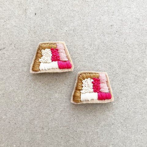 sakura刺繍ピアス