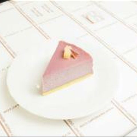 紫芋のチーズケーキ