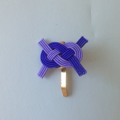 水引のポニーフック - 小さめ抱きあわじ結びのデザイン  紫・薄紫