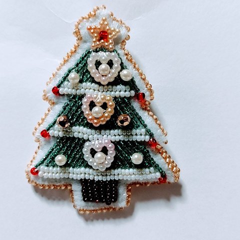 ビーズ刺繍 クリスマスツリーのブローチ(カラフル)