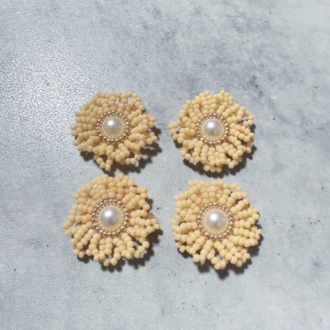 FP04 ハンドメイド　フラワー　お花　ビーズ刺繍　カボション　パール