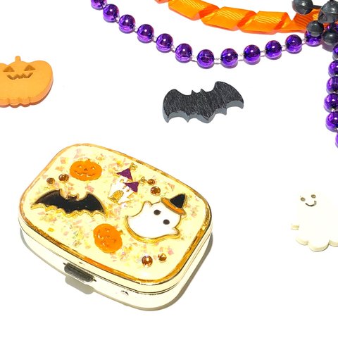 ハロウィンパーティのピルケース －おばけ－