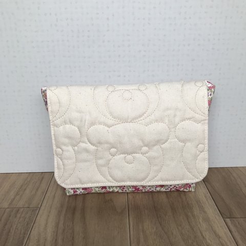 くま♡キルティング　マジックテープ式✳︎横入れお弁当袋（リバティ風ピンクの花柄）　封筒型　女の子