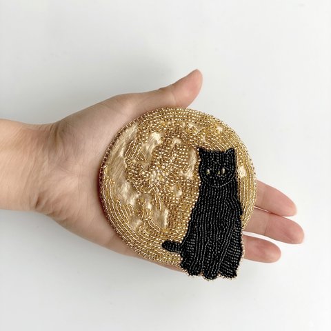 【ビーズ刺繍】満月の前で待ち合わせ　ブローチ