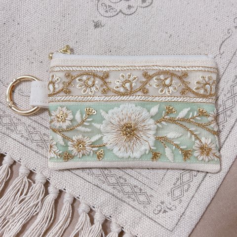 インド刺繍のカードポーチ