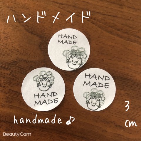 3センチサークル　ハンドメイドシール　大文字handmade　女の子顔