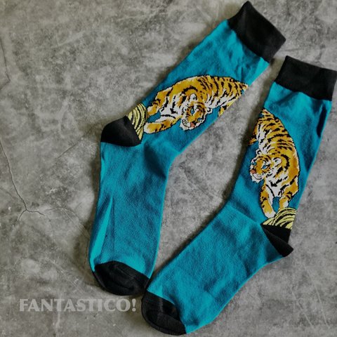 虎柄ユニセックス靴下❤️スケーターソックス　トラ　タイガー