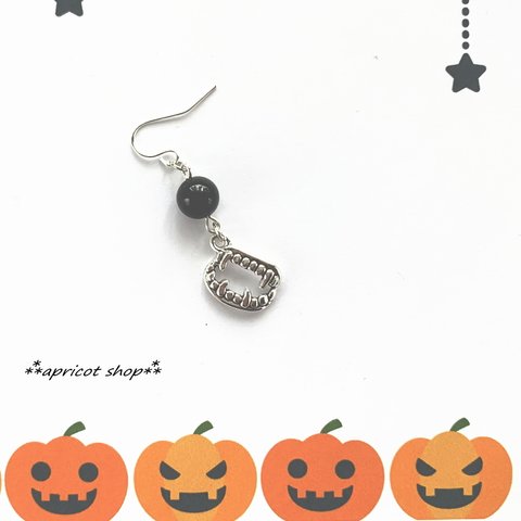 ハロウィンピアス/イヤーカフ 吸血鬼の牙