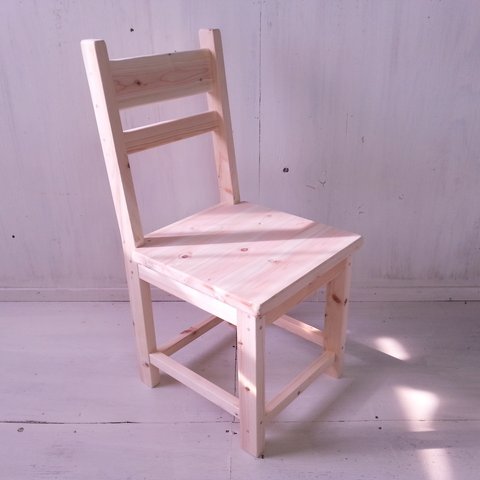 無垢ヒノキで造る家具　アンティーク風　背もたれ付チェア　椅子　イス　w400　無塗装