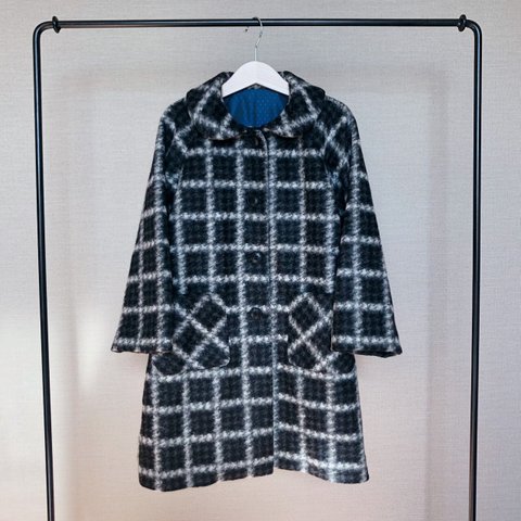 monotone Jacquard coat 