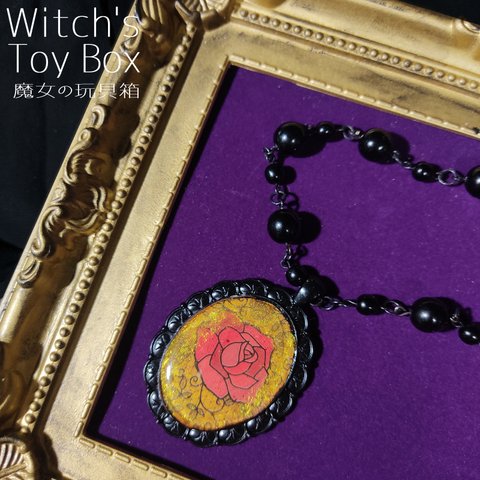 金色の赤薔薇の首飾り【ゴシックネックレス】