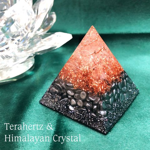 ピラミッド型オルゴナイト 高純度 テラヘルツ & ヒマラヤ水晶